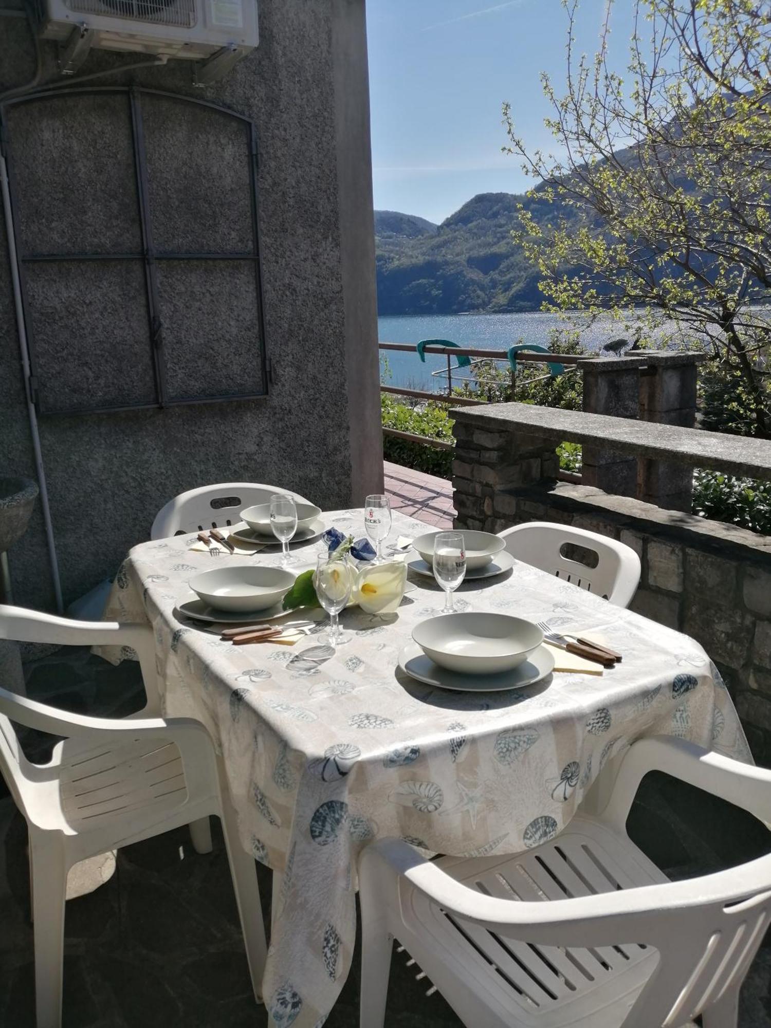 Lake And Guzzi View - Holiday Home Mandello del Lario Exteriör bild